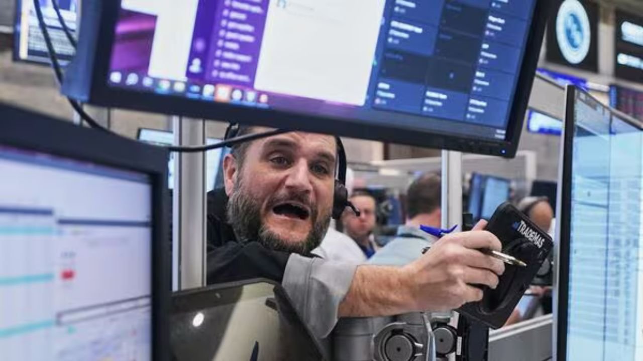 S&P 500 Surges as Alphabet Leads Gains; Wall Street Eyes Nvidia Earnings — Live Updates