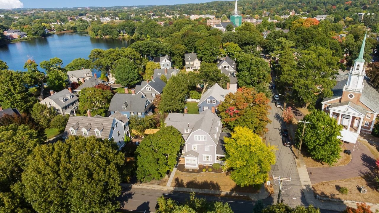 Top Boston Suburbs for Families and Daily Commuters